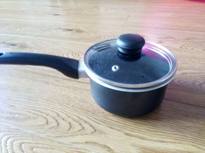 Small Pot/Saucepan