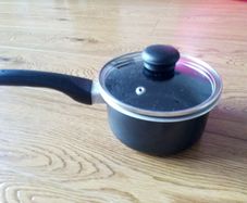 Small Pot/Saucepan