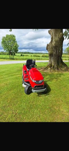 Ride on lawn mower