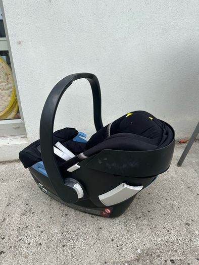 Mamas and Papas pram + Cybex seat and isofix bundle