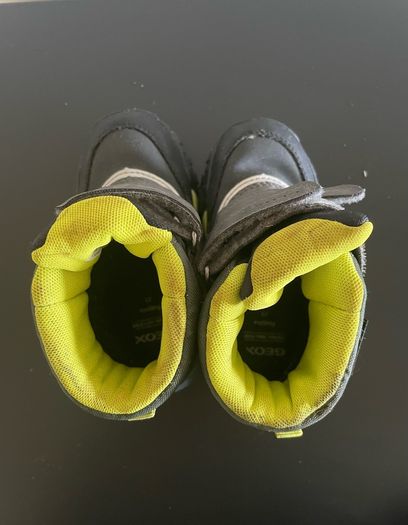 kids boots size 23