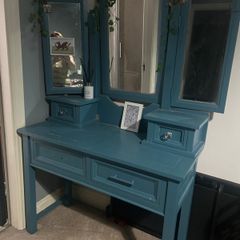 Dressing Table - DIY Project