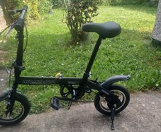 Folding Bike - lightweight - 1 sold, 1 left