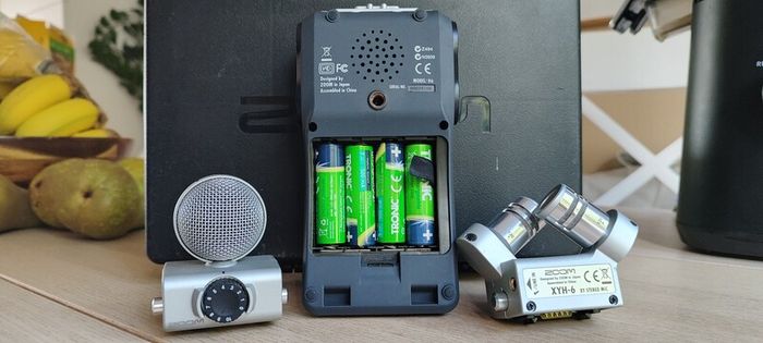 Zoom H6 Portable Handy Recorded with MSH-6 and XYH-6 microphones