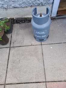 cylinder of barbecue gas