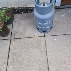 cylinder of barbecue gas