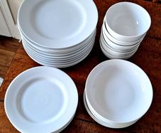 Habitat / Queensberry Hunt 'Bistro' white porcelain full-set dinnerware