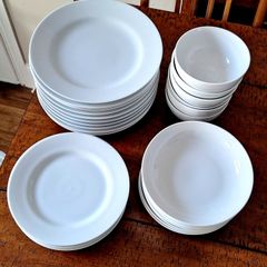 Habitat / Queensberry Hunt 'Bistro' white porcelain full-set dinnerware