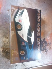 Ford Capri RS3100 1:24 scale.  Academy motorised model kit car 1537