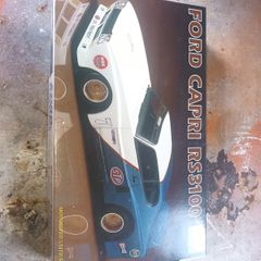 Ford Capri RS3100 1:24 scale.  Academy motorised model kit car 1537