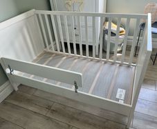 Ikea sundvik cot