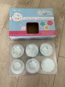 Cake Star push easy flower cutters