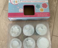 Cake Star push easy flower cutters