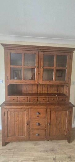 Sideboard & sofa