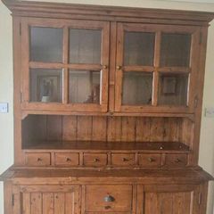 Sideboard & sofa