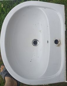 bathroom sink basin w/ pedestal