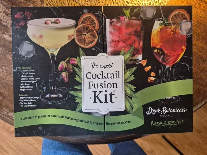 NEW_ Cocktail Bar Set, Cocktail making kit - Gift Idea