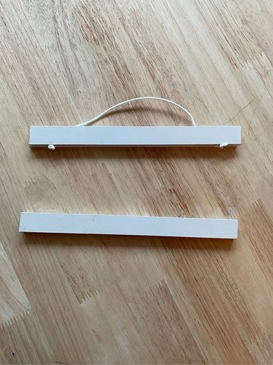 White Wooden Frame Magnetic Mount