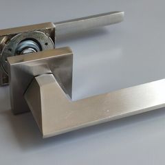 4 Door handles