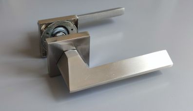 4 Door handles