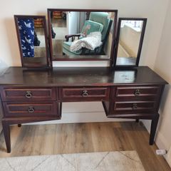 Antique dressing table