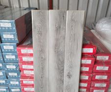 12mm High Gloss Laminated Flooring