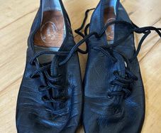 Boy/Adult reel irish dancing shoes  size 6