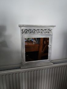 Cabin with mirror