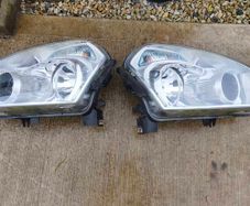 Genuine Hella Nissan Qashqai J10 Headlights (2007-2010)