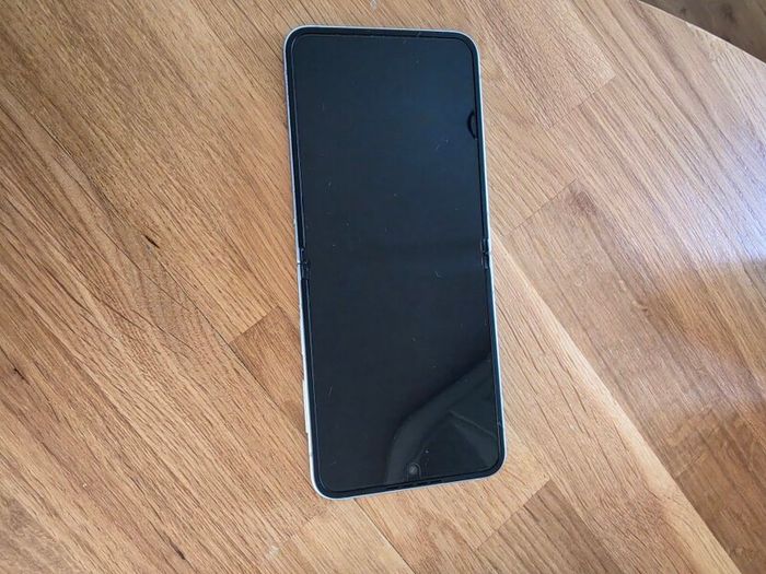 Samsung Z Flip 6 256gb Phone