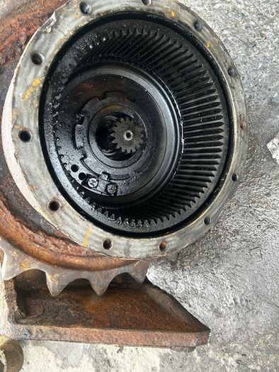 Hitachi 6 ton Final Drives