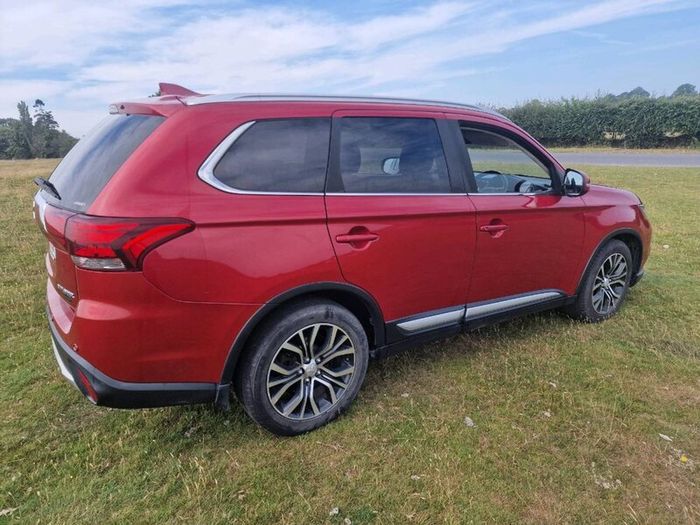 Mitsubishi outlander 2017 Automatic 7seater