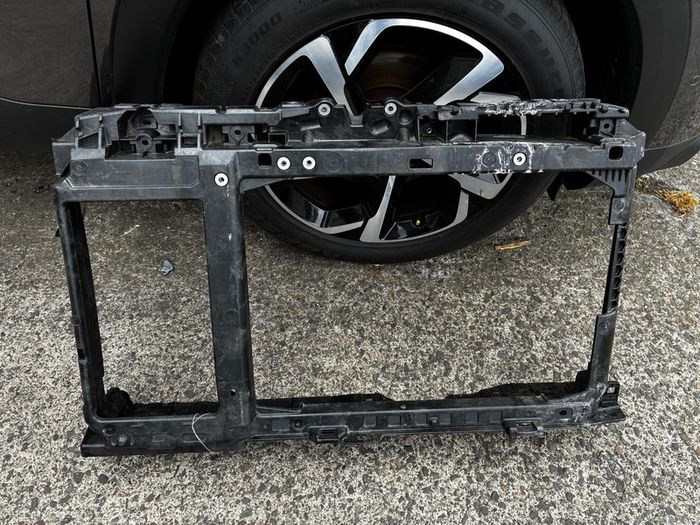 Peugeot 208 Opel Corsa front panel