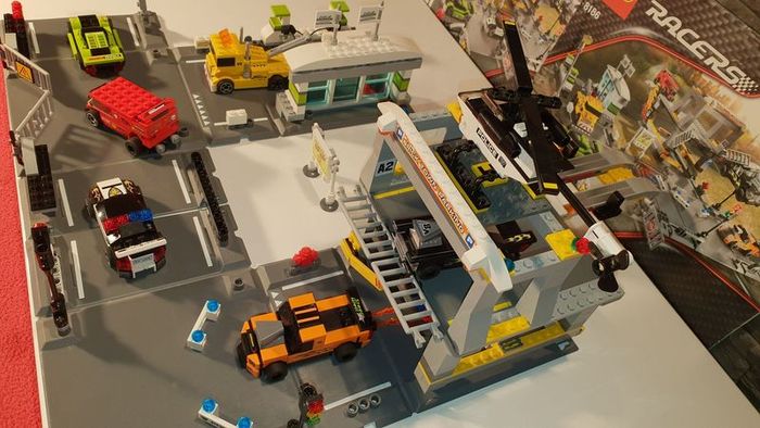 Lego Racers 8186 Steer Extreme Full Set with 6 cars 1 helicopter !