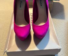 Dune Pink heels
