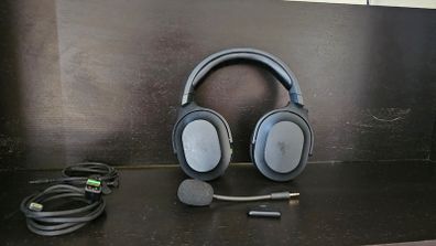 Razer Barracuda X Gaming Headset (2.4Ghz and BT)