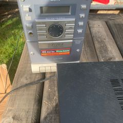 Radio and amplifier