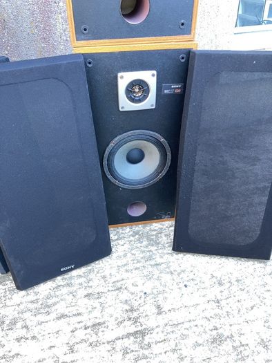 Sony speakers 2 pairs in great condition