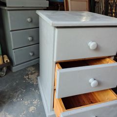 Bedside lockers