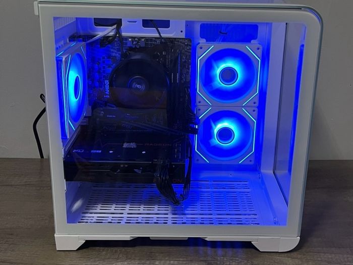 Custom White Gaming PC | Ryzen 5 5500 | RX 6600 | 16GB RAM | RGB | Ready to Play
