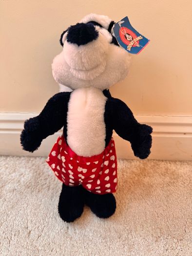 Vintage Looney Tunes Pepe Le Pew Skunk Plush Red Heart Boxers 1997 approx. 35 cm. Please see photos