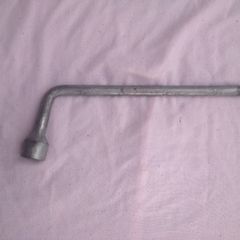 Wheel brace