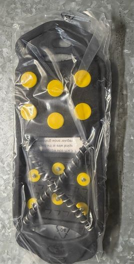 Ski Clothing (Jacket, Gloves, Socks,Snood/Grips)
