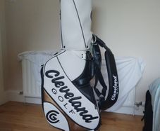 cleveland golf tour action bag