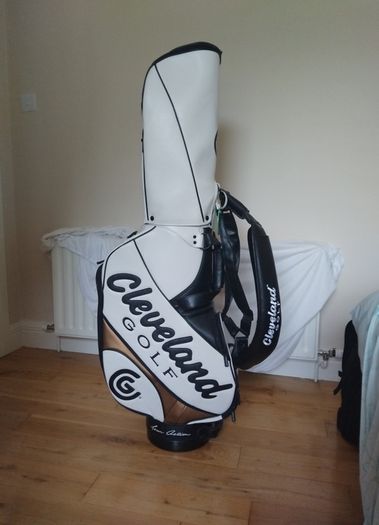 cleveland golf tour action bag