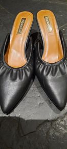 Black Low Heel Court Shoes (Size 4)