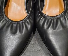 Black Low Heel Court Shoes (Size 4)