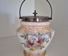 Royal Devon biscuit barrel