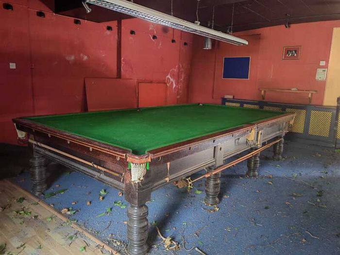 Full Size Snooker Table