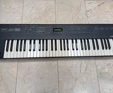 Roland JV30 Synthesizer